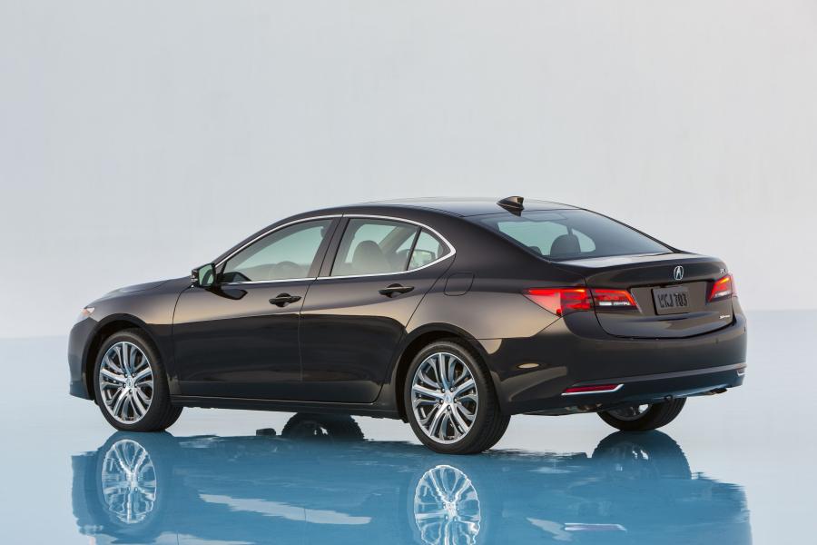  Acura TLX 3.5L V6 SH-AWD 2015 года  (фото 6 из 91)